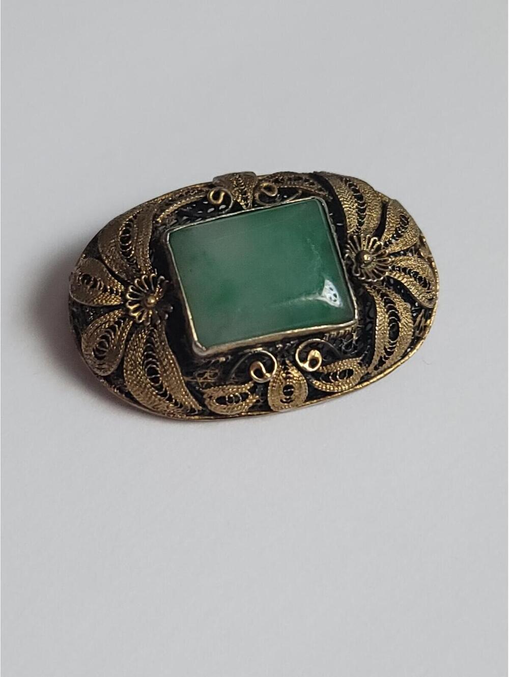 Vintage Gold Tone Filigree Brooch Green Jaffe-Look Statement Pin